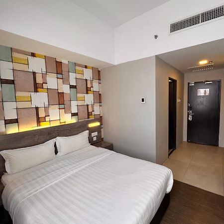 Ajang Hotel Miri Exterior photo